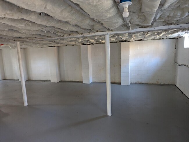 Building Photo - 1836 Perryville Rd