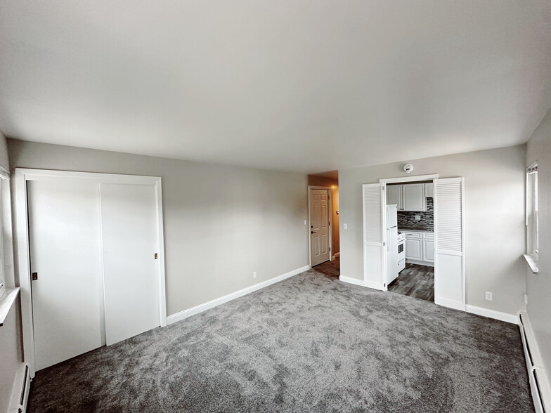 Building Photo - 1621 Burney Ln