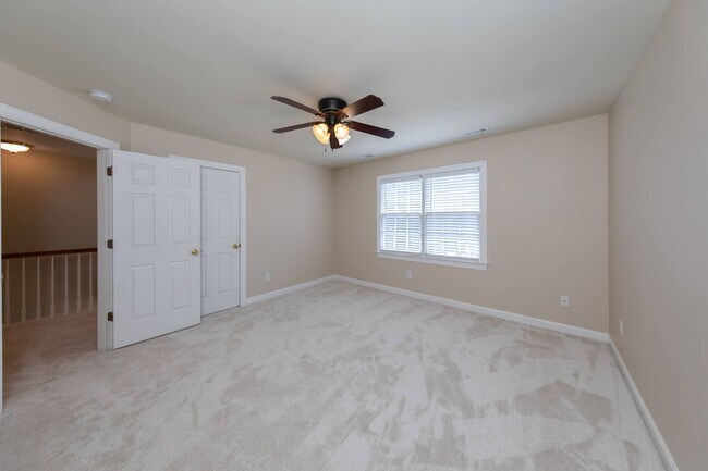 Building Photo - 2204 Palisade Ct