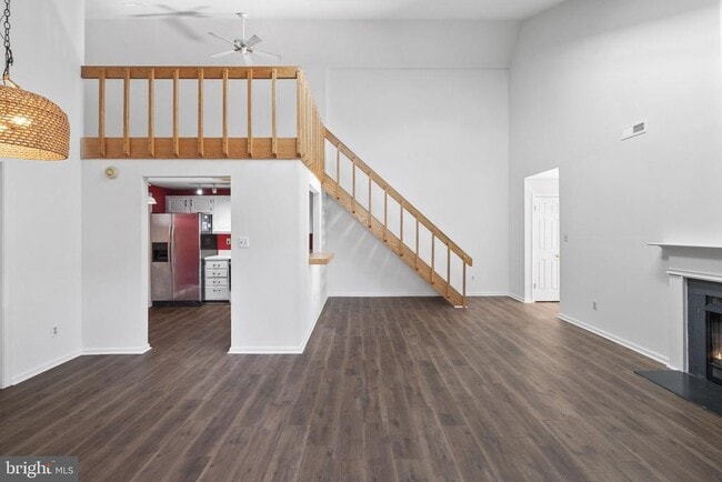 Building Photo - 707 Mountainview Dr