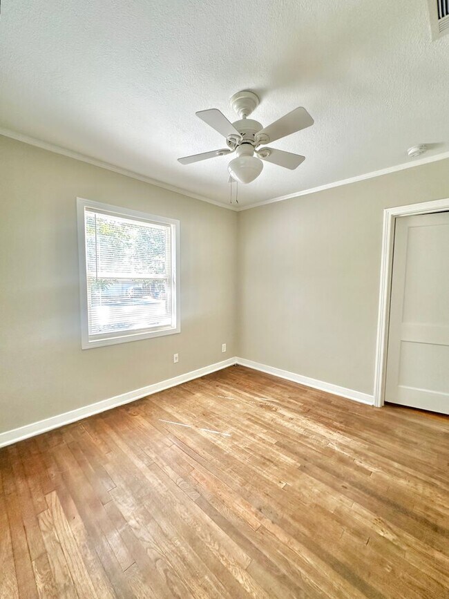 Building Photo - 2 Bed/1 Bath in Austin, TX