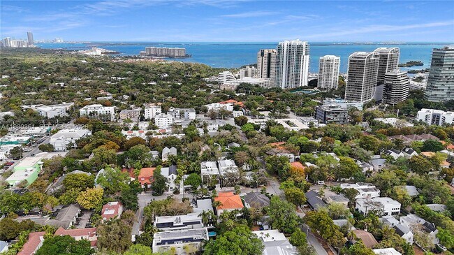 Building Photo - 3075 Mary St