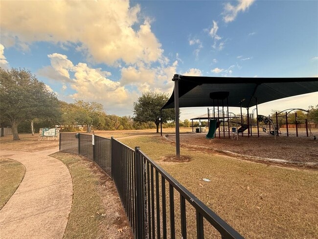 Building Photo - 2522 Stapleford Dr