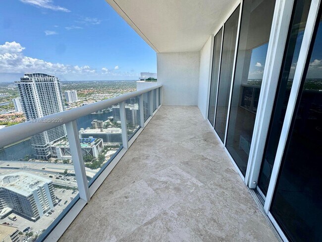 Building Photo - 1830 S Ocean Dr