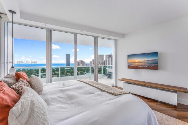 Building Photo - 19955 NE 38th Ct