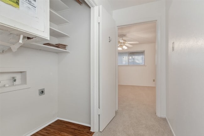 Building Photo - 7505 Brentcove Cir