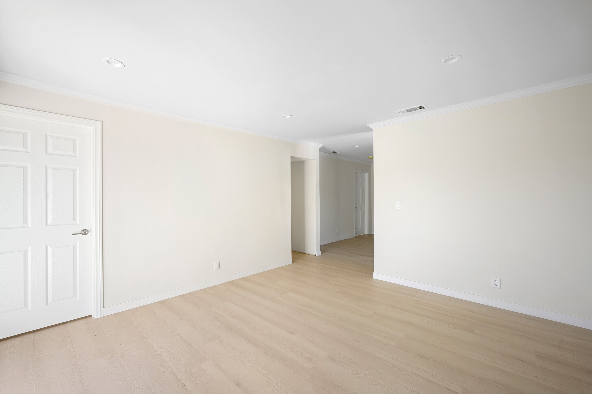 Building Photo - 5228 Auckland Ave