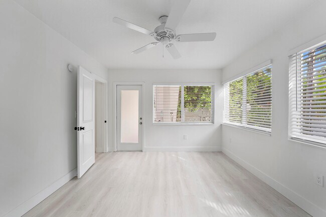 Building Photo - 1279 Beach Rd