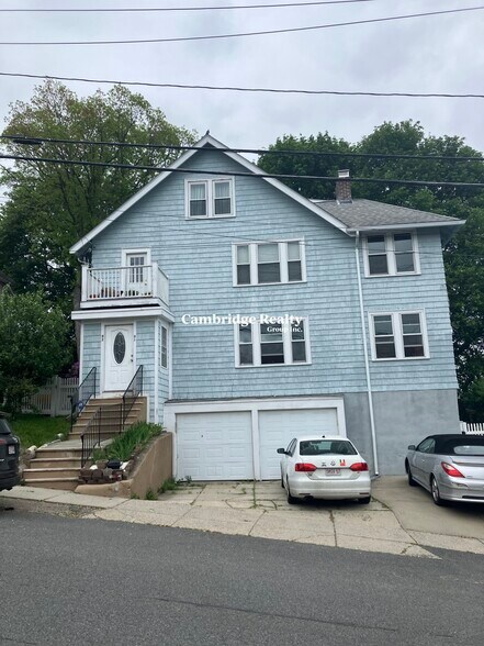 Building Photo - 93 Hillside Rd