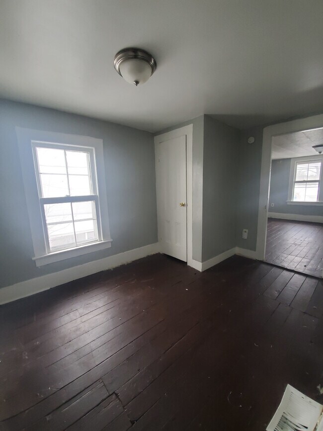 Building Photo - 29 Costar Street