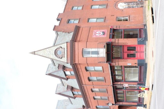 Building Photo - 2831-33 Cherokee St.