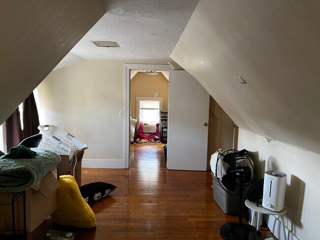 Building Photo - 137 Merriam Ave
