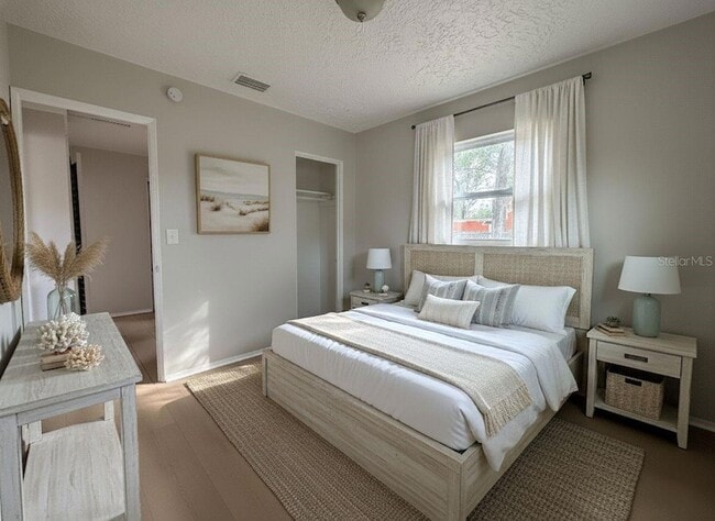 Building Photo - 900 40th St S