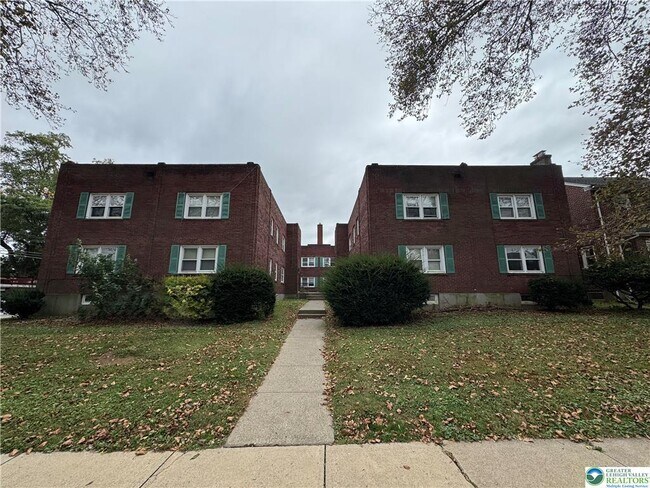 Primary Photo - 2228-2236 W Allen St