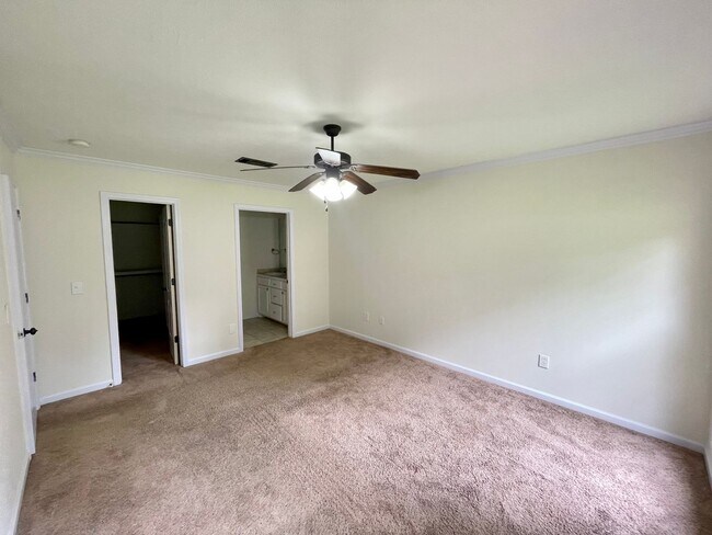 Building Photo - 111 Stapleton Dr
