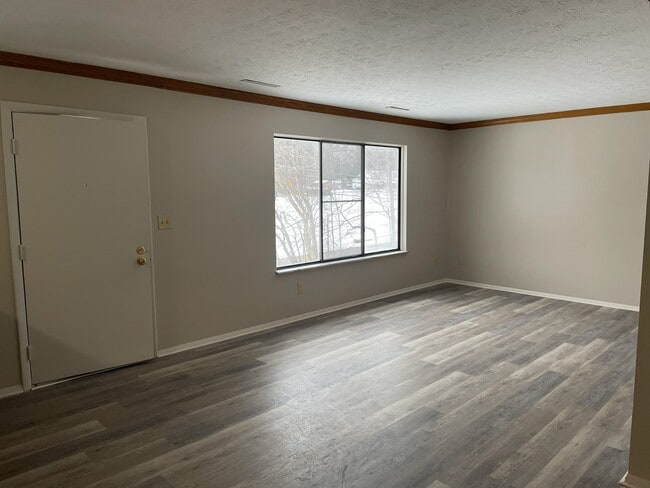 Building Photo - 1566 Mac Dr