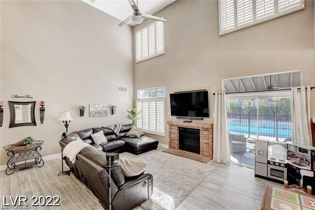 Building Photo - 7 Old Lake Cir