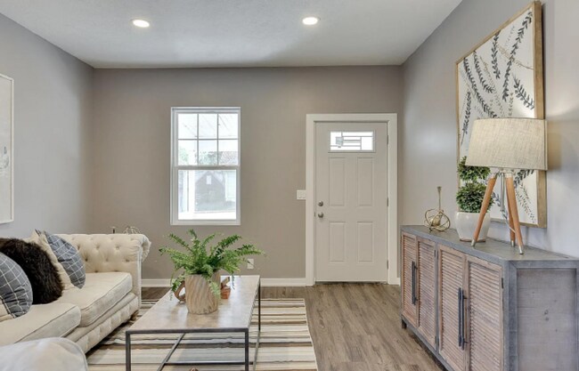 Building Photo - Fully Remodeled 4 Bedroom Benson Home!!