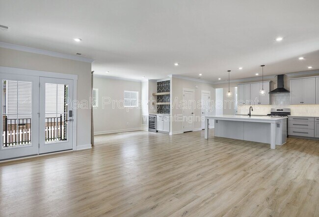Building Photo - 1633 Bilder Ct