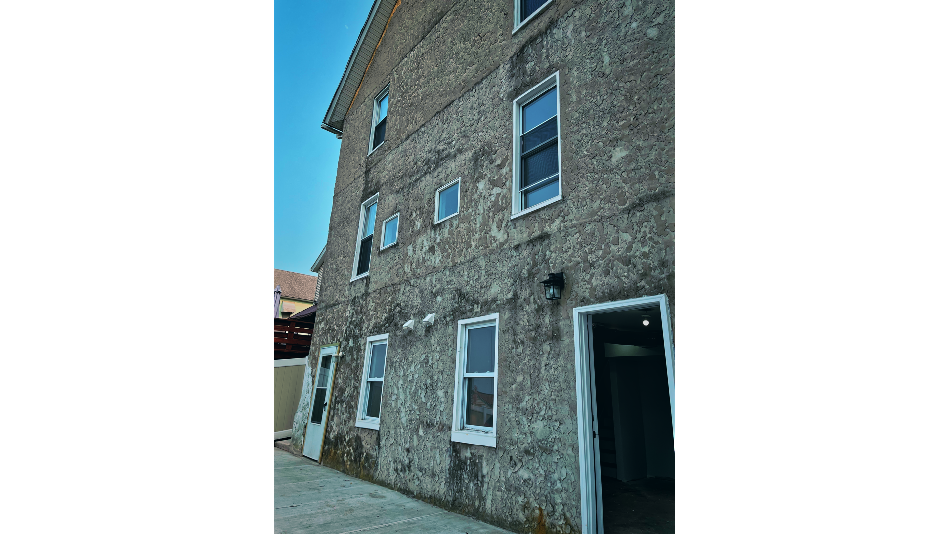 Building Photo - 808 Eynon St
