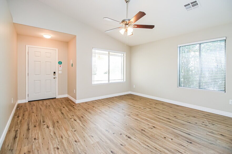 Building Photo - 10134 E Caballero St