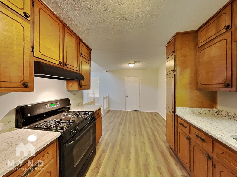 Building Photo - 9033 Hamilton Ct