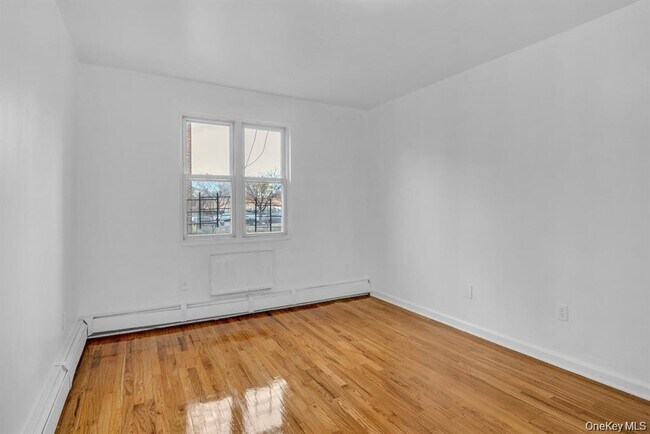 Building Photo - 523 E 148th St