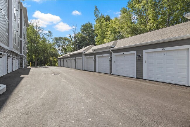 Building Photo - 200 Dunnwood Grn Ln