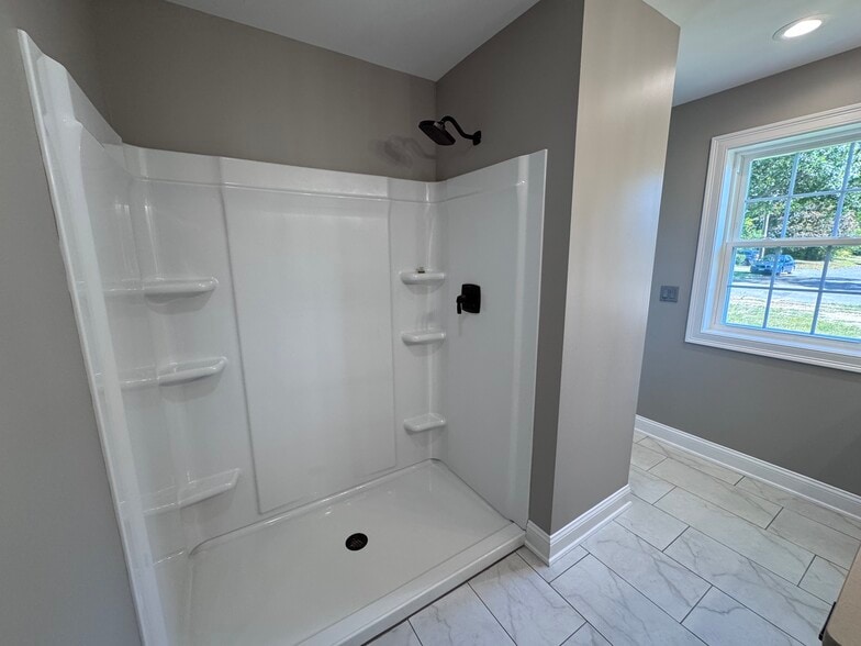 Building Photo - 21 Charles St