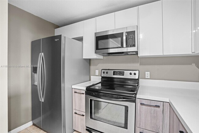 Building Photo - 5271 SW 8th St