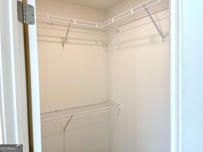 Building Photo - 5859 Greystone Dr