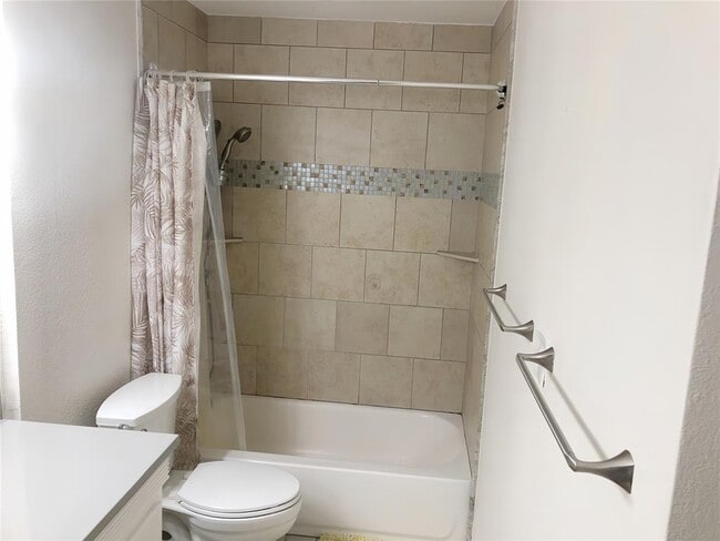 Building Photo - 1101 Old Ml Rd