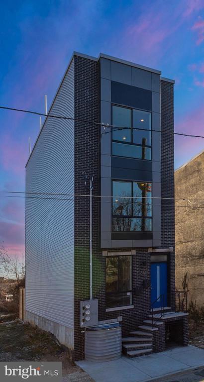 Building Photo - 2327 N 3rd St