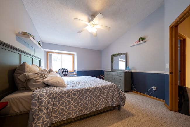 Building Photo - 14210 Hibiscus Ct