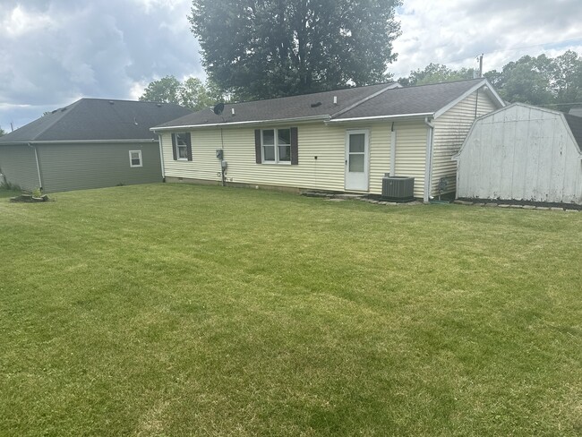 Building Photo - 608 Wheeler Ln