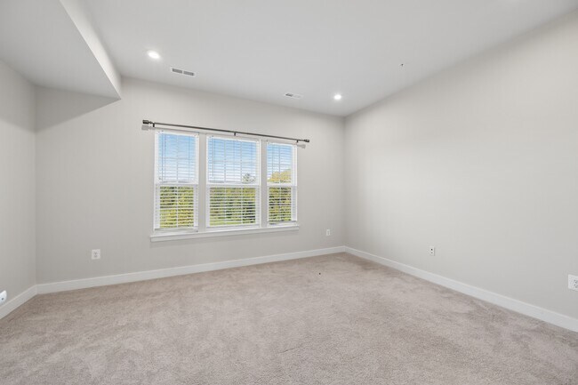 Building Photo - 6712 Ballenger Run Blvd