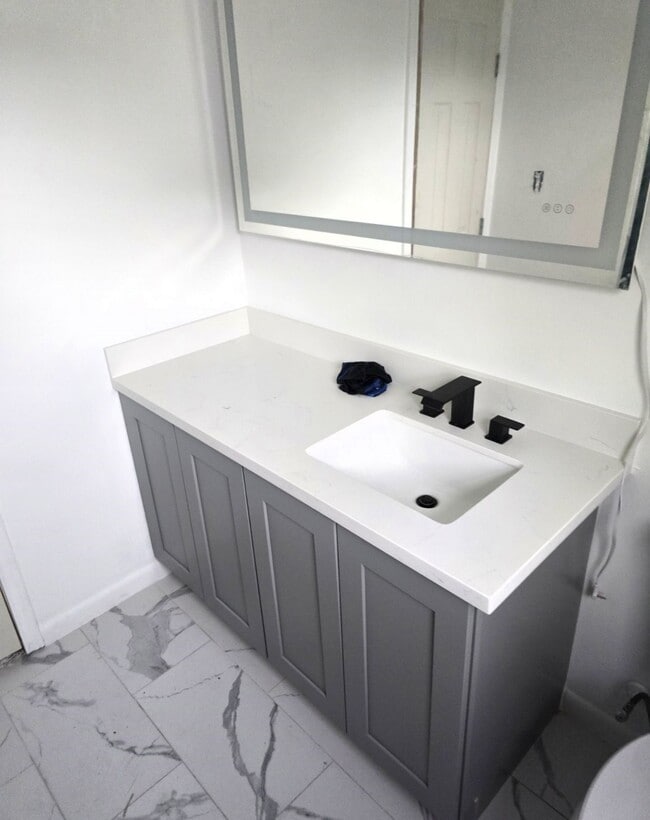 Building Photo - 4306 Herridge St