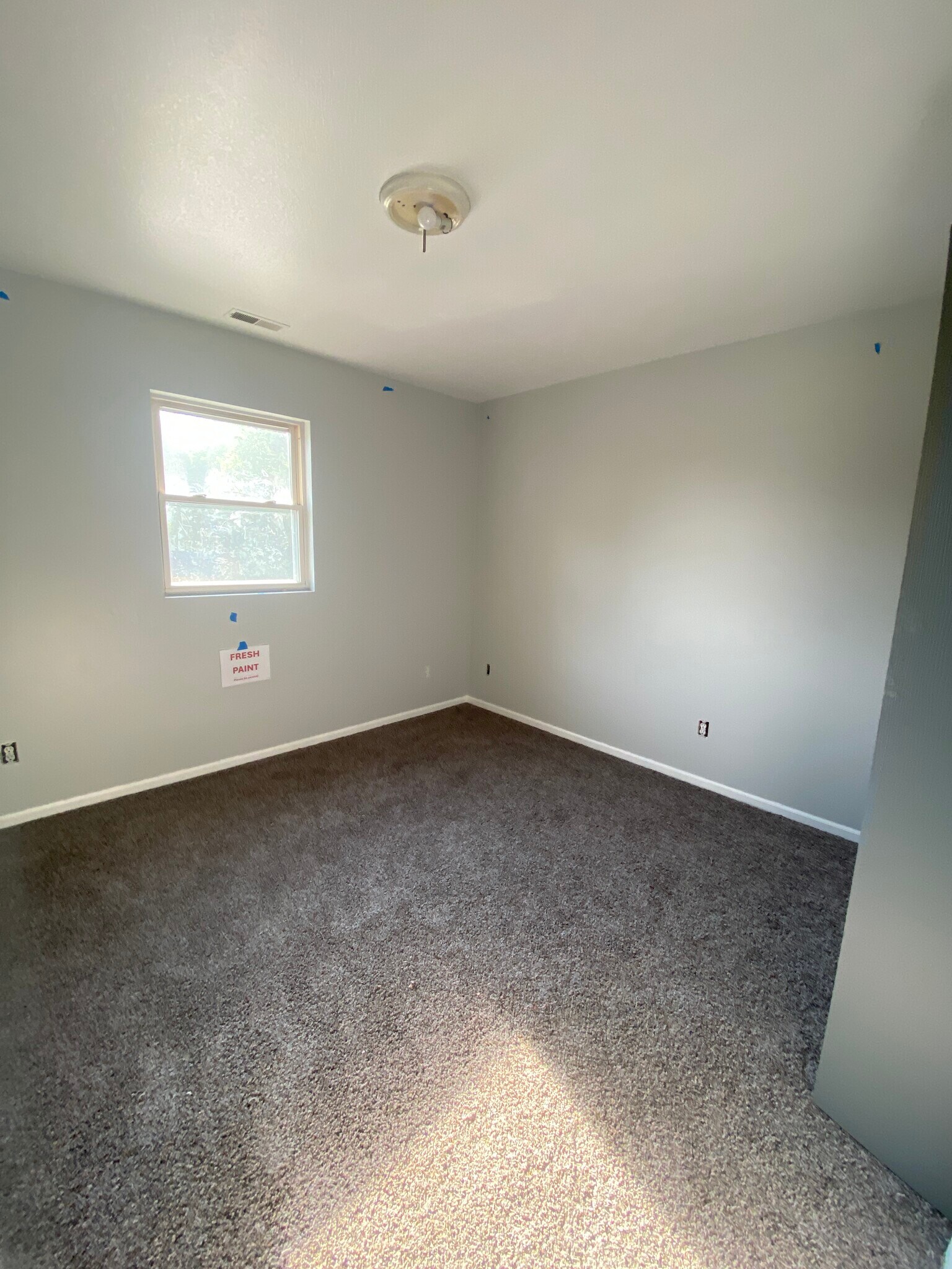 Building Photo - 7483 Crosscreek Dr