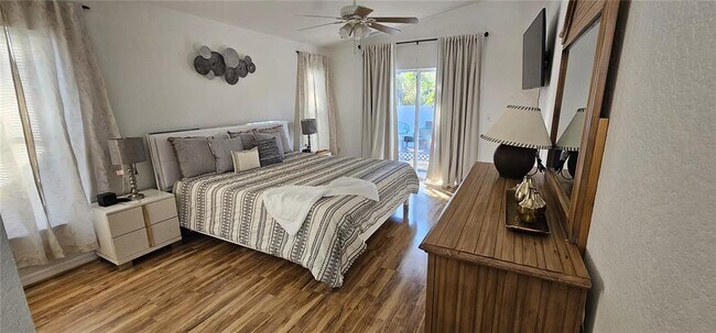 Building Photo - 2068 Preymore St