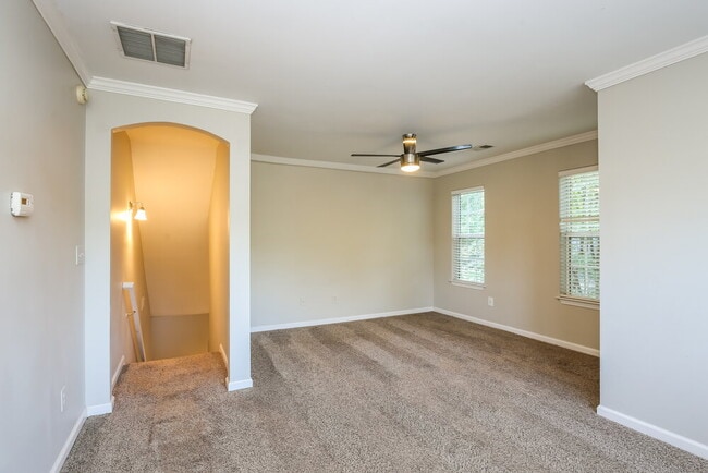 Building Photo - 2008 Greenhill Pass