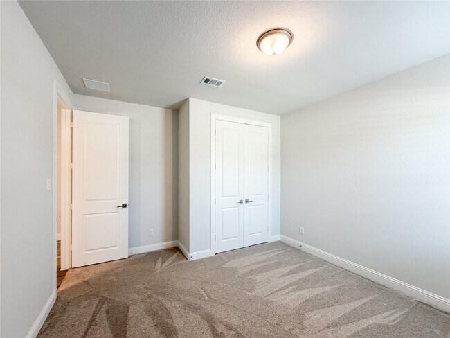 Building Photo - 13203 Wood Leaf Pk