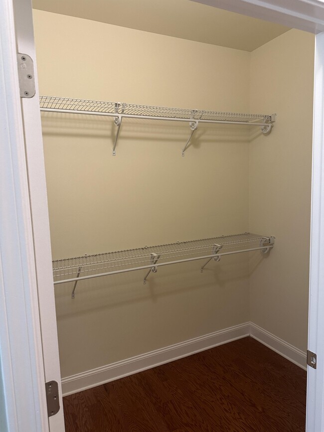 Building Photo - 1907 Willoughby Dr