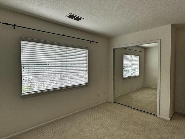 Building Photo - 4271 S Blackhawk Cir