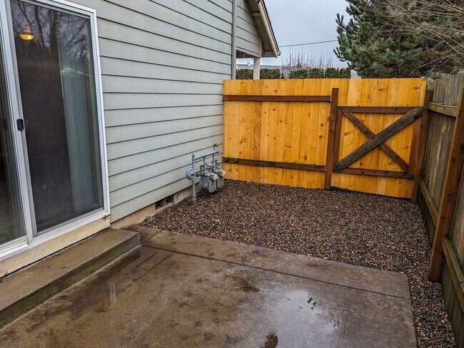 Building Photo - 3607-3617 Colton Ln NE