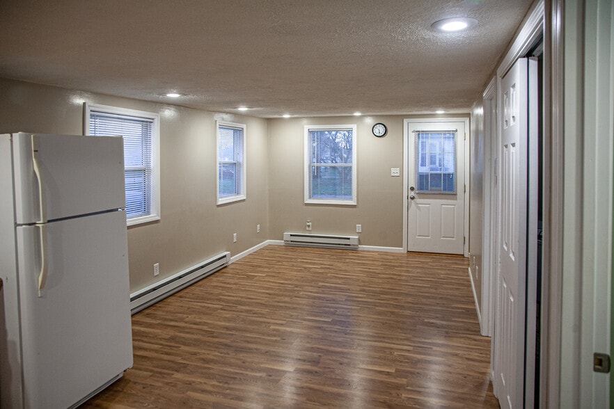Building Photo - 1404 N Kankakee St