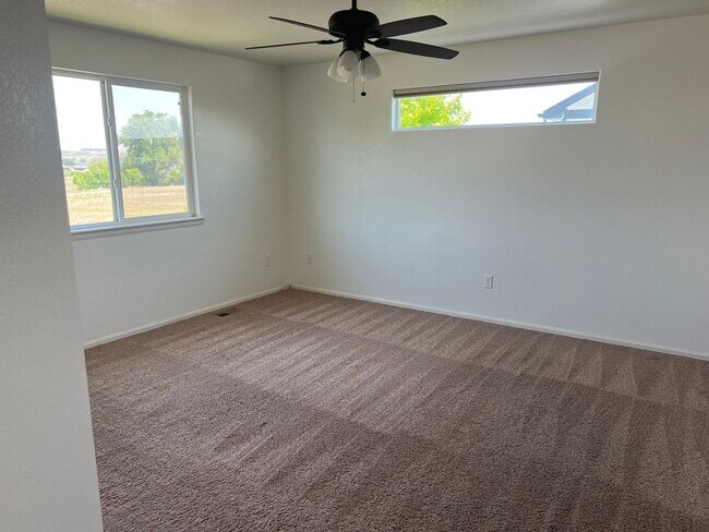 Building Photo - Beautiful 3 Bedroom single family home in Milliken