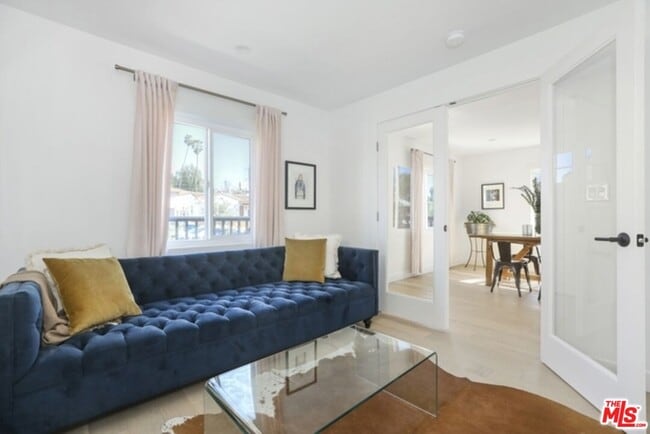 Building Photo - 1269 1/2 S Muirfield Rd