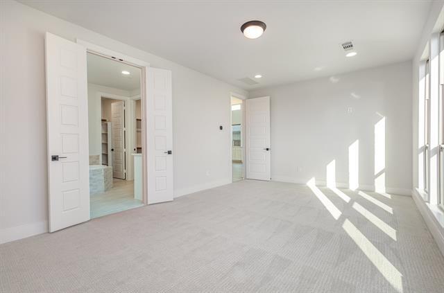 Building Photo - 2916 Watterloo Ln