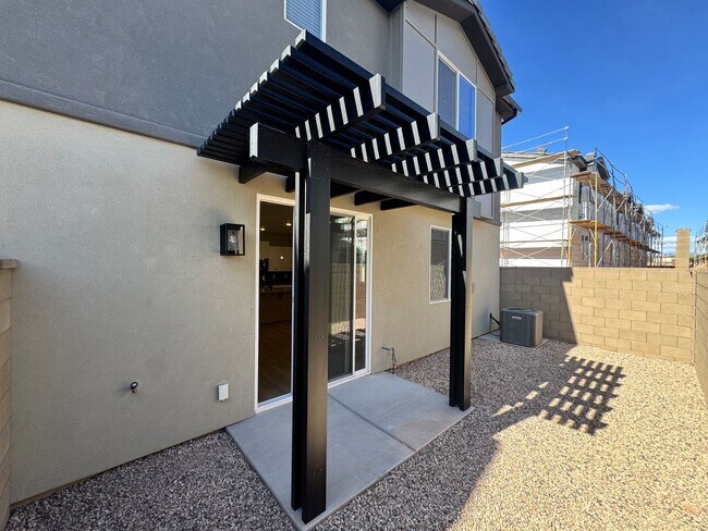 Building Photo - Coral Canyon 4-Bedroom End-Unit Townhome! Brand New!!