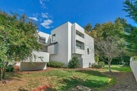 Building Photo - 501 Fenton Pl